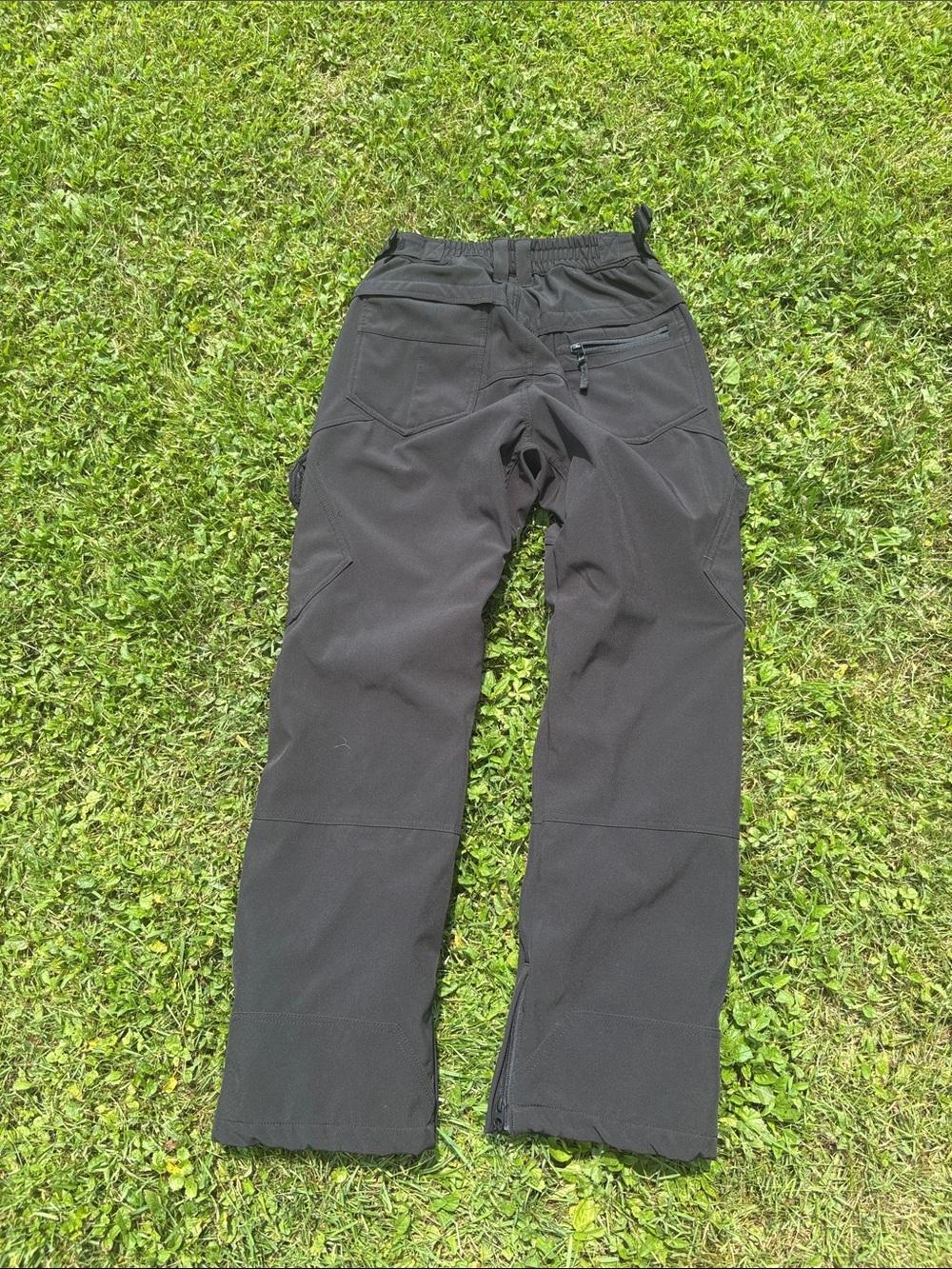 Gerry Men's Black Cargo Snow Pants - Picture 4 of 6